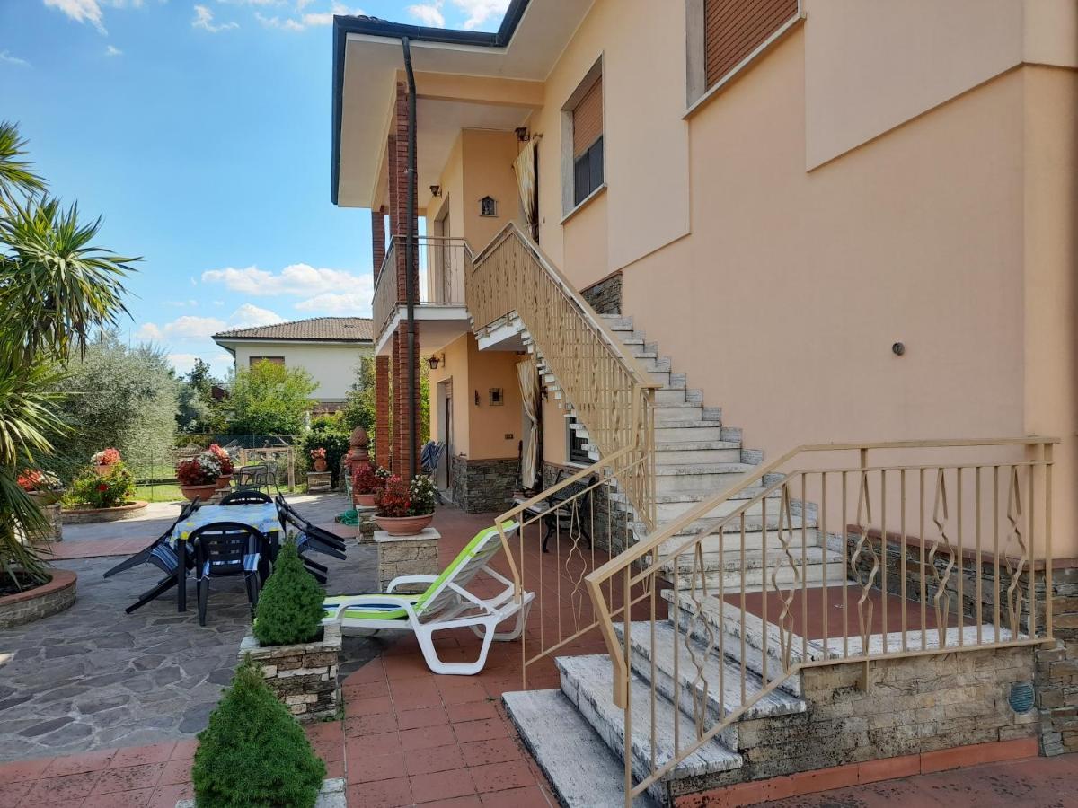 הוילה קאפאנורי Casa Camelia מראה חיצוני תמונה