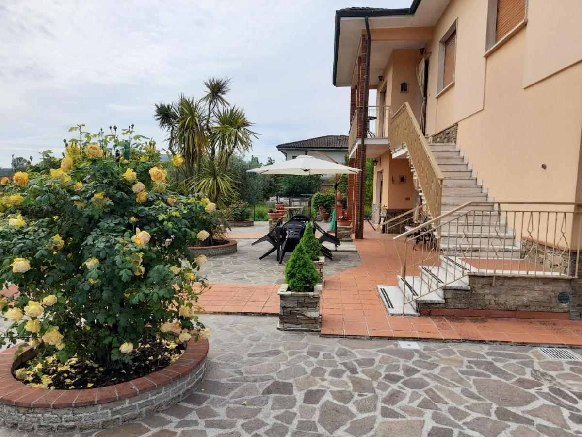 הוילה קאפאנורי Casa Camelia מראה חיצוני תמונה