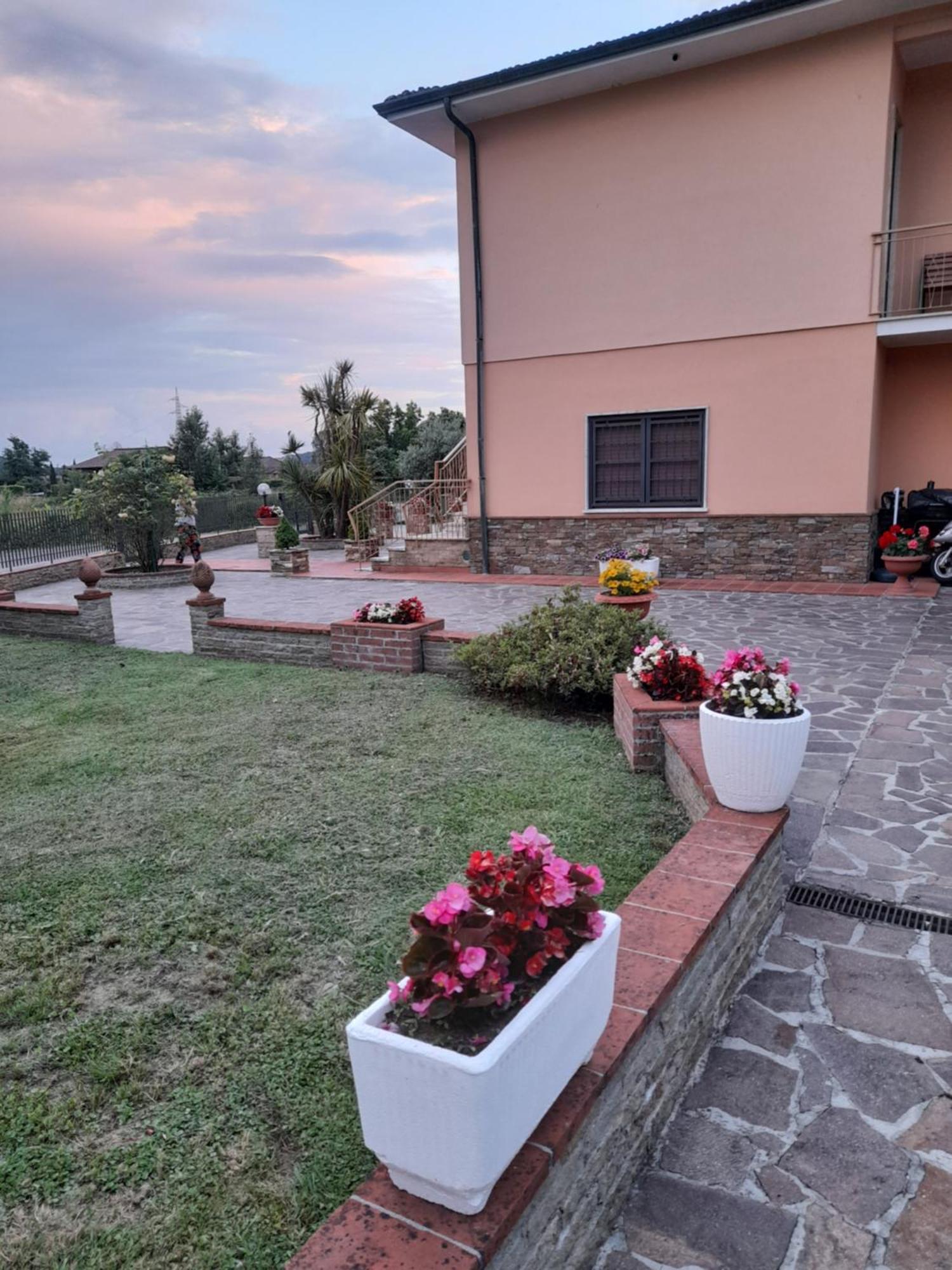 הוילה קאפאנורי Casa Camelia מראה חיצוני תמונה