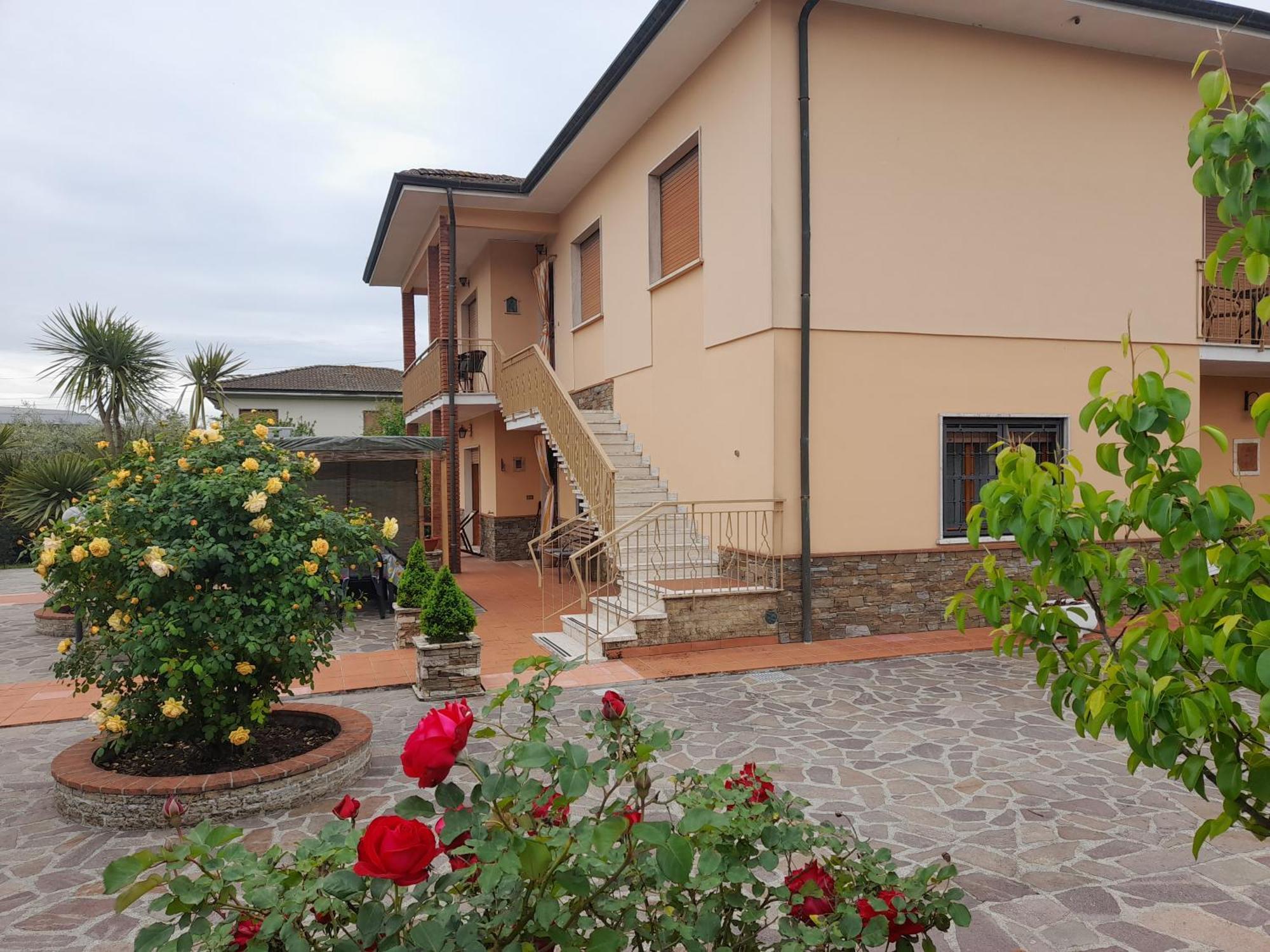 הוילה קאפאנורי Casa Camelia מראה חיצוני תמונה